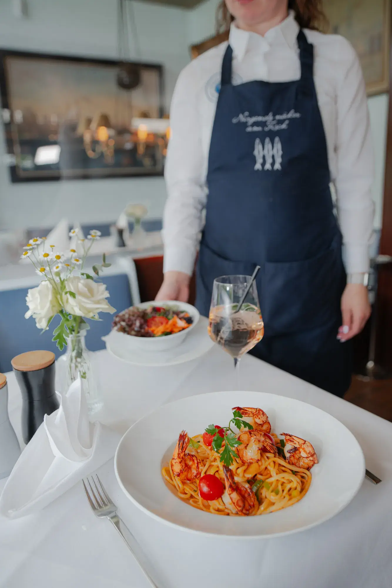 Frisch serviert: Garnelen-Pasta in der Fischkiste